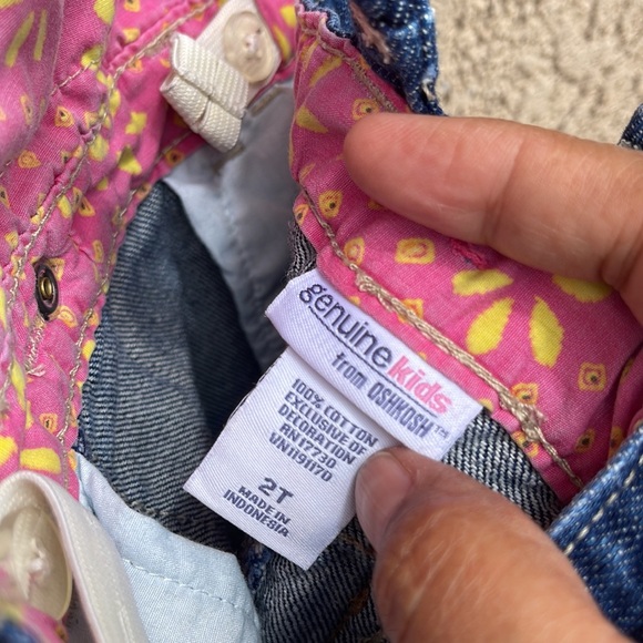 Vintage Genuine Kids OshKosh 2T Girl Denim Overalls Shorts - Picture 5 of 7